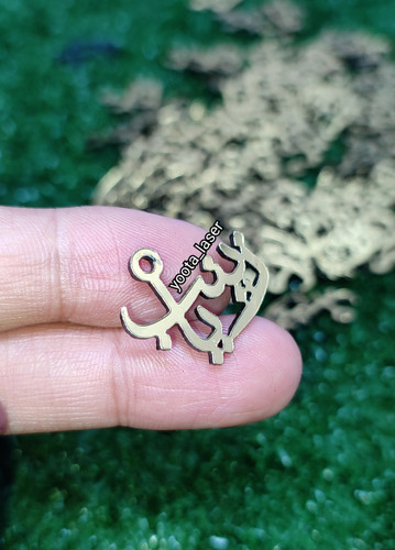 آویز کلمه محرمی یا زینب/جنس مولتی استایل (بسته ۵۰ عددی)
